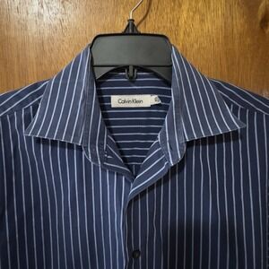 Calvin Klein Mens Lg 16 1/2 34-35 Navy Blue With Stripe Sleeve Button Down Shirt